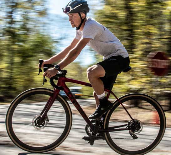 cyclist on bike with gulo integrated wheel system