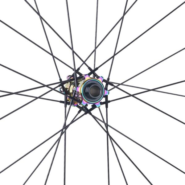 gmx 25 close up of front hub